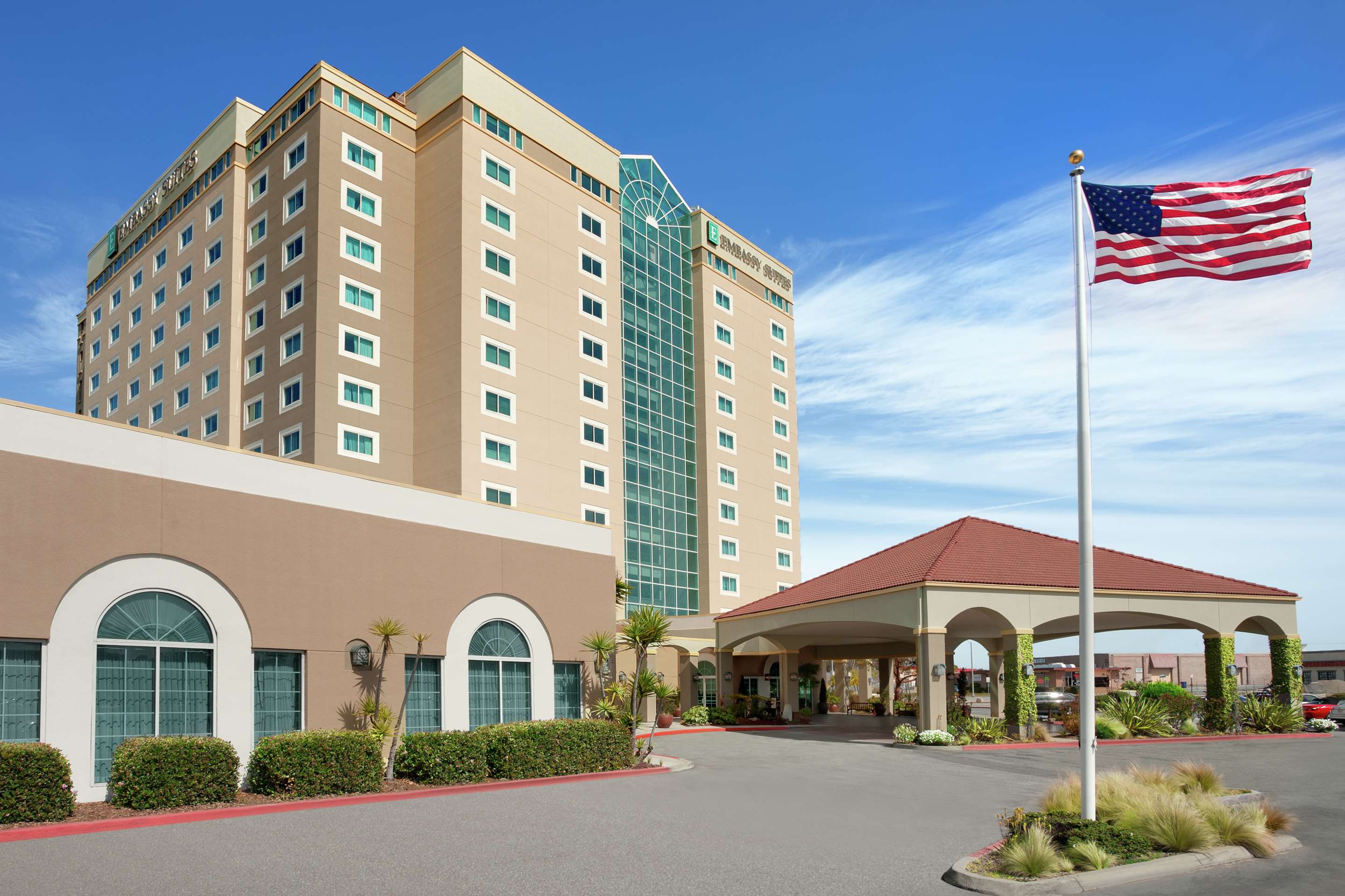 Embassy Suites Monterey Bay Seaside 酒店外观，1441 Canyon Del Rey